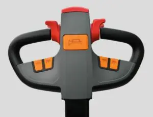 Steering tiller handle