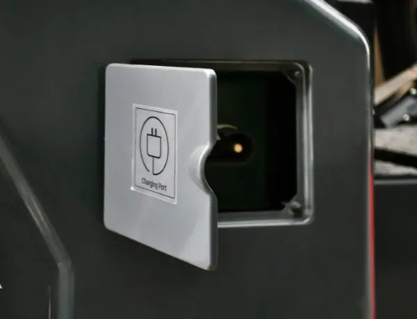 MK Series-Electric Counterbalance Forklift-Charging Port