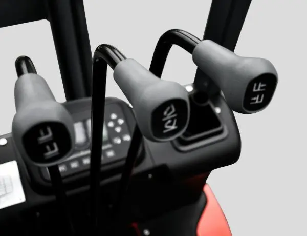MKC Series-Electric Counterbalance Forklift-Multi‑way control valve